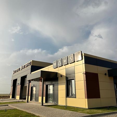 Alan Tir Parking Motel Zhympity Buitenkant foto